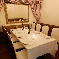 8名様までの完全個室（写真は【Ｆ】タイプ）