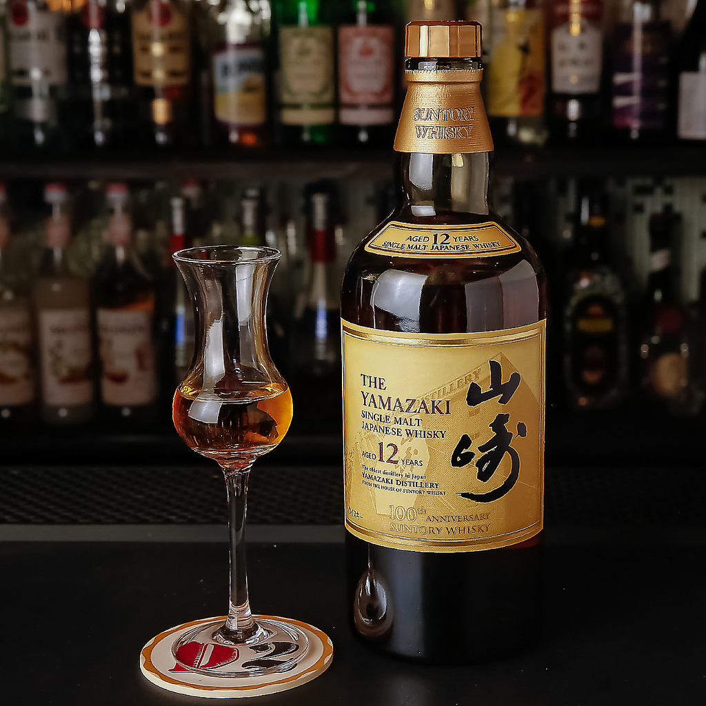 希少な「山崎12年」もご用意。華やかな香りと奥深い味わいを、こだわりのグラスで楽しんでください。