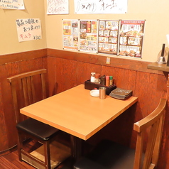 2名様向けのテーブル席。