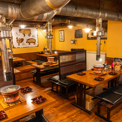 25名以上から貸切OK！店内の構造が正方形なので、みなさま会話を存分に楽しみながらご宴会可能です♪