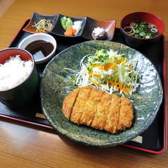 定食の種類も豊富にご用意！気分に合わせて選べます♪