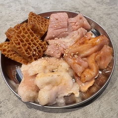 ホルモン盛り合わせ