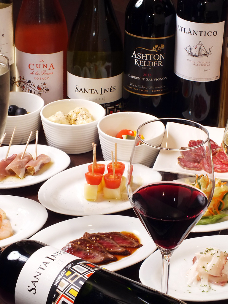 色々をちょっとずつ試せるおつまみmenuが豊富☆ワインに合います