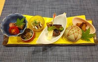 懐石料理コースがございます。