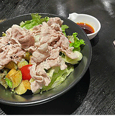 冷豚しゃぶと揚げ茄子のサラダ（玉ねぎドレッシング）