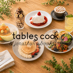 tables cook&jonathan's bookstoreの写真