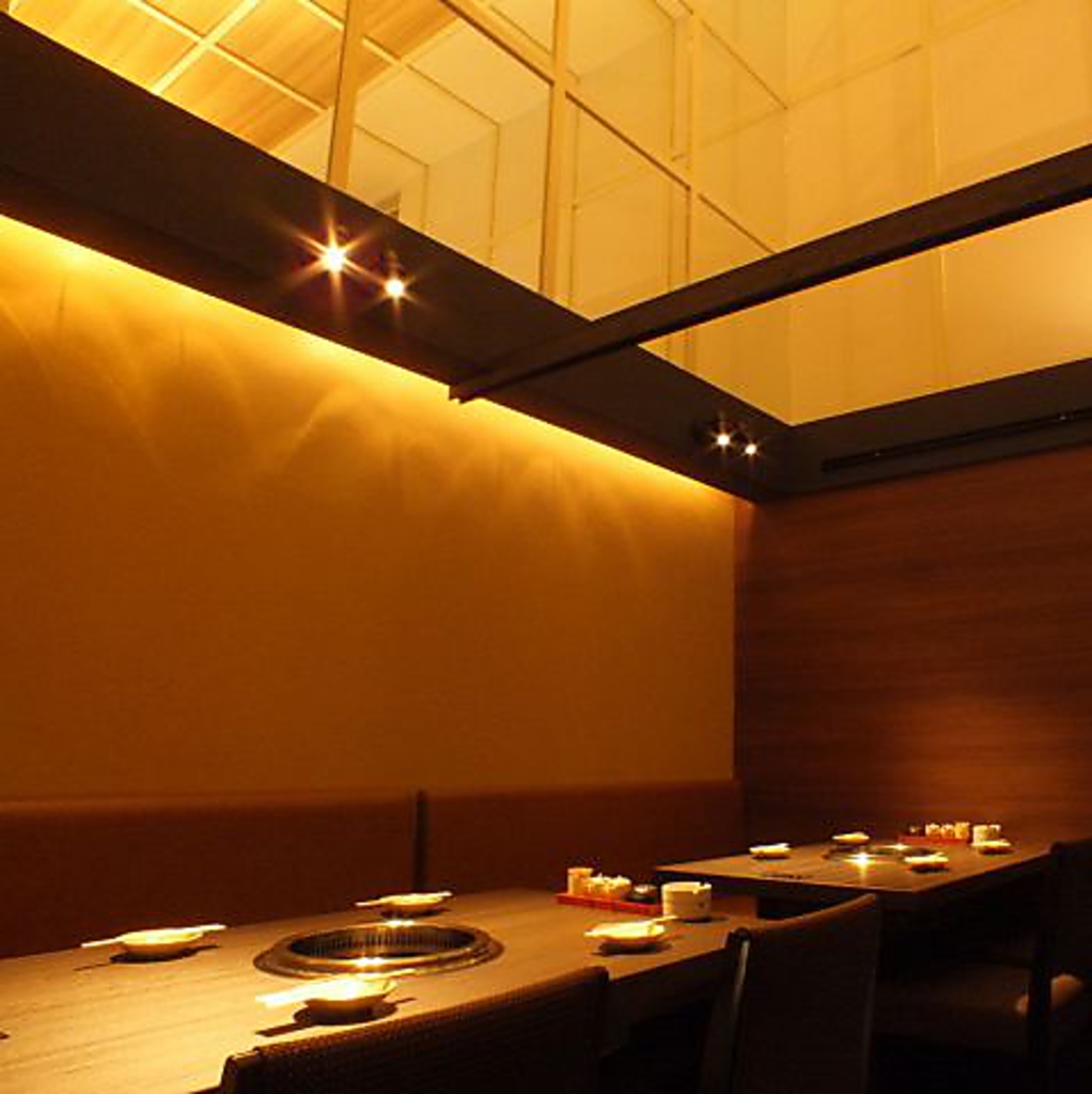 大宴会も30名様までご対応！仕切りを外せば個室宴会席になります！