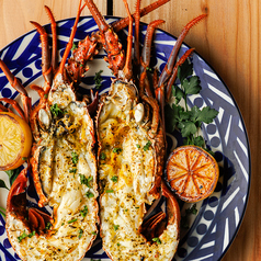 【伊勢海老のグリル】口の中に広がる濃厚な旨みと上品な甘み