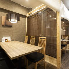 ３階の半個室席♪おシャレに楽しめる雰囲気があり、デートや合コンにもピッタリ♪ご予約はお早めがおすすめです！