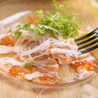 ピッツァ以外にもこだわりのメニューが盛りだくさん！