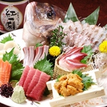 さかなや道場の看板が目印！旬魚をぜひ味わってください☆　※画像はイメージ