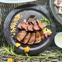 ガッツリお肉と単品飲み放題で満喫！