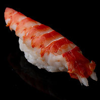 旬の食材を中心とした、おまかせのコース料理