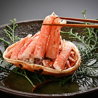 職人技で丁寧に仕上げるこだわりのカニ料理