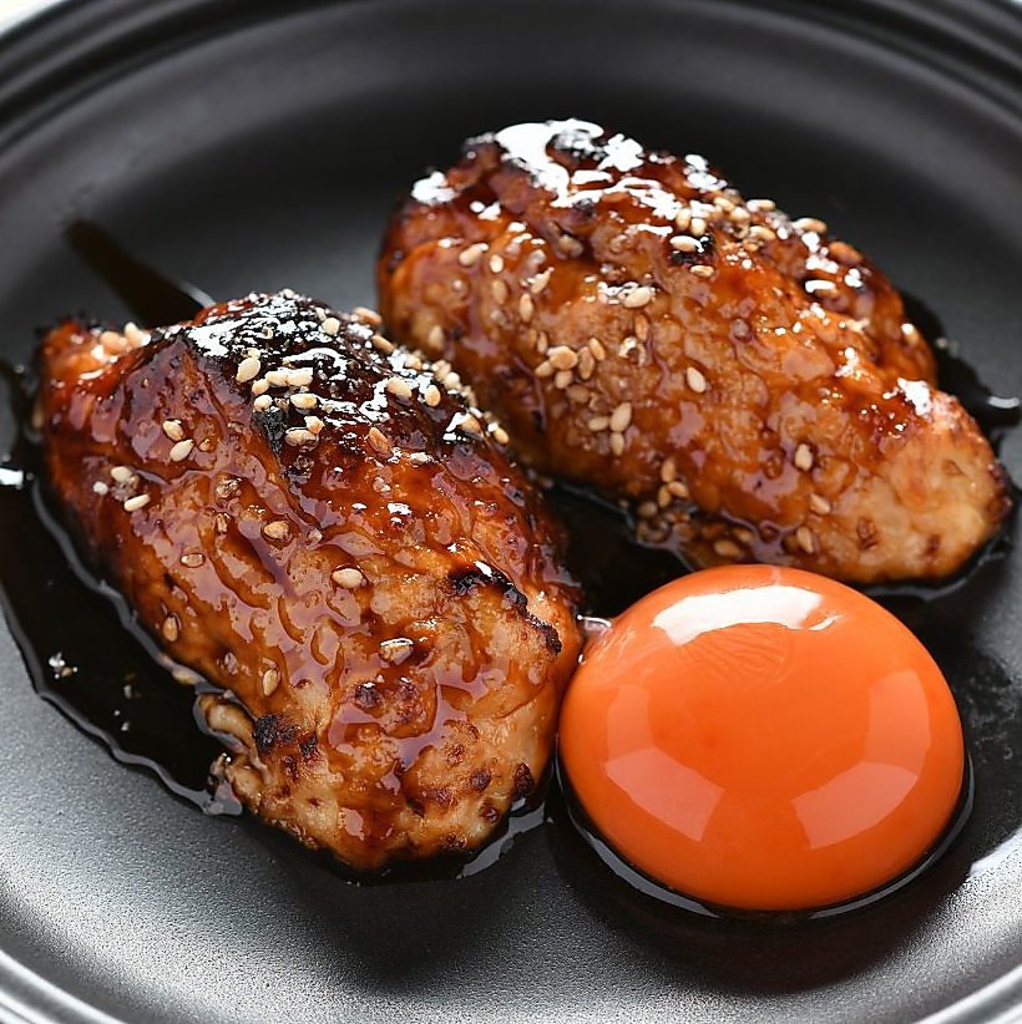 店長こだわりの手作りつくねはふわふわの食感でリピーター続出♪