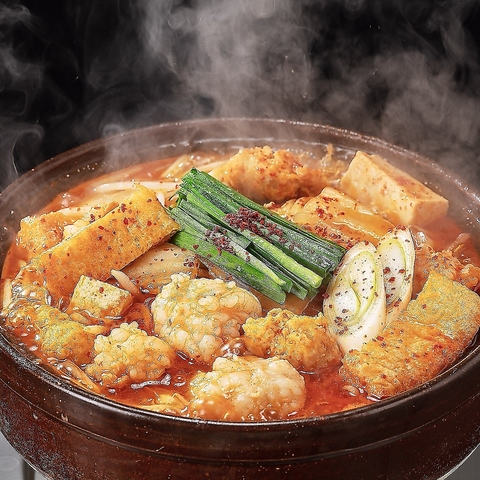 名物赤から鍋や名古屋料理を楽しめる！単品飲み放題や赤から鍋食べ放題コースあり◎