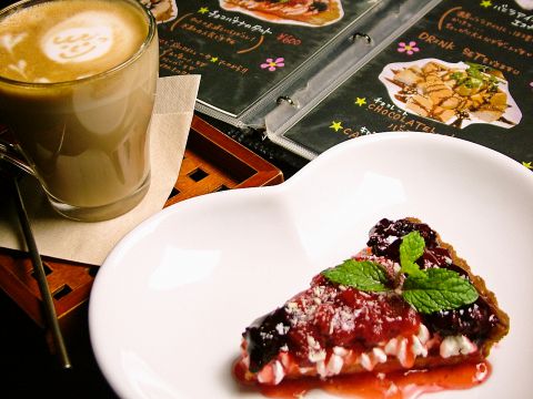 夜ごはん使いにも夜カフェ使いにも◎女子の行きつけ間違いナシ★