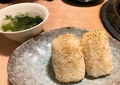 料理メニュー写真&nbsp;ごまおにぎり(2ヶ)(スープ付)