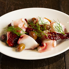 タコとセミドライトマト黒オリーブのマリネ