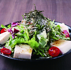 しらすと豆腐のサラダ