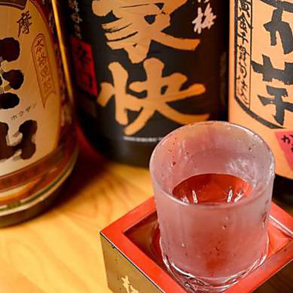 ホルモンだけではございません。焼酎・日本酒その他アルコールドリンクの品ぞろえも◎