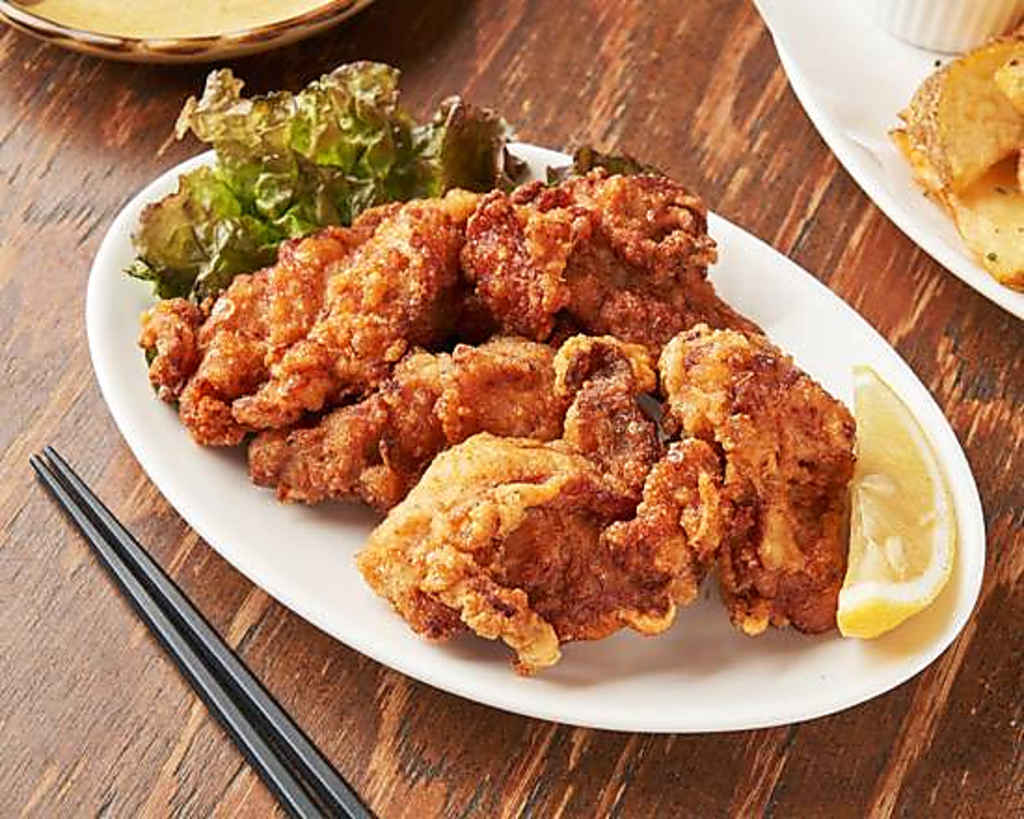 お店で手間暇かけて仕込んだ、伝統の味を引き継いだ特製の唐揚げ　540円（税込）