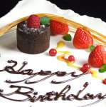 誕生日記念日に！特製メデザート盛り合わせで今夜はサプライズ☆楽しい夜も演出できます。