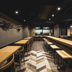 テーブルは2から最大14名様まで着席可能。大人数での宴会でもご利用いただけます。