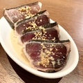 料理メニュー写真 戻り鰹の藁焼き