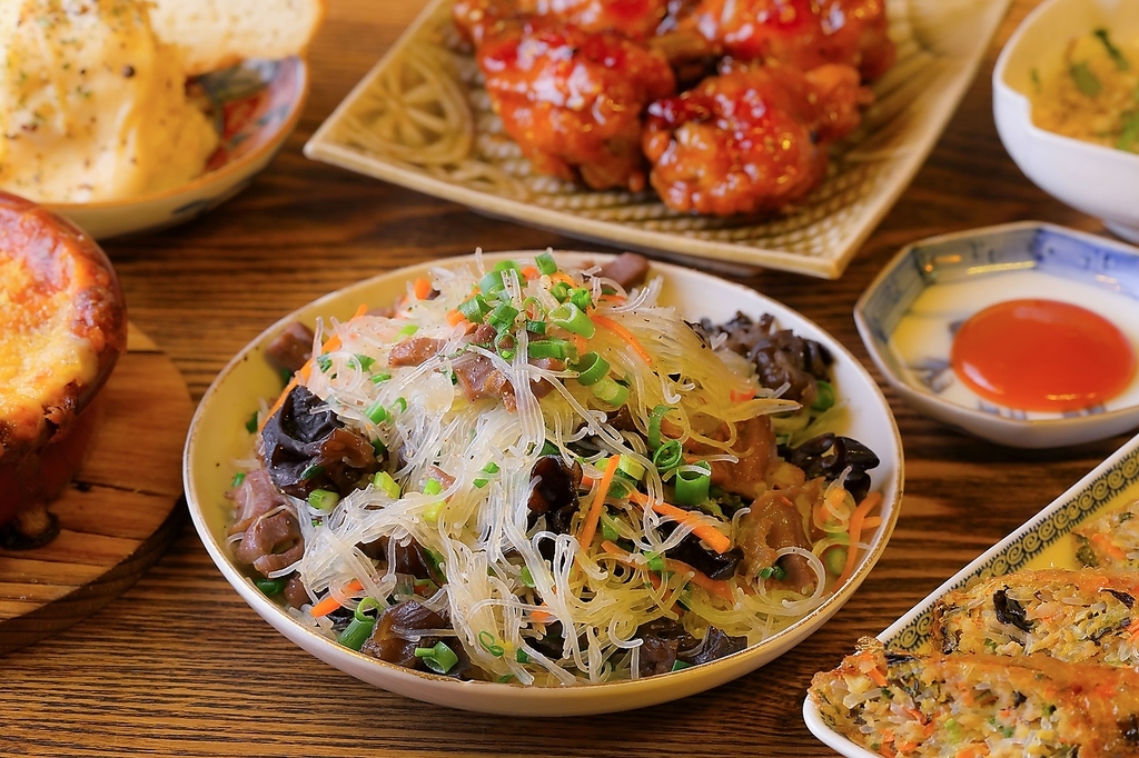 飲み放題付コースで、料理とお酒を心ゆくまでお楽しみいただける特別なひとときをご提供いたします。