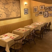 当店には、電源完備しております。携帯の充電が必要な場合などにも便利です。