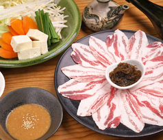 沖縄料理と美味いもん てぃーだむーんのコース写真