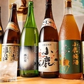 九州各県ご当地のお酒も豊富にご用意♪鹿児島県産のウィスキー、大分県産のワイン、佐賀フルーツカクテル等、ご当地のお酒と名物料理で九州を全身に感じて頂けます。