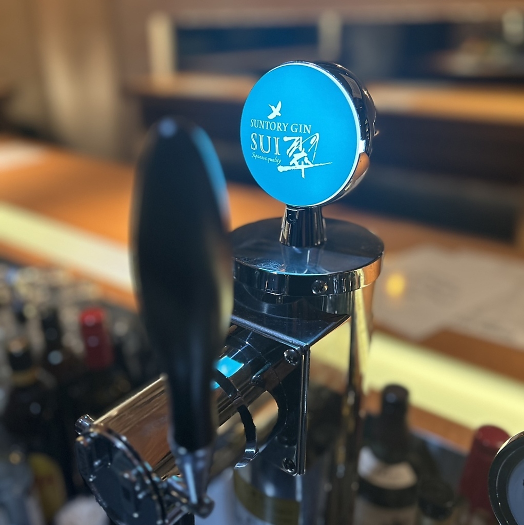 翠ジンサーバーをご用意♪特に翠ジンソニックがおすすめ◎爽やかな口あたりとトニックで飲みやすい♪