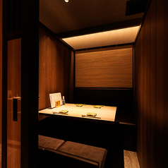 ゆったりとお寛ぎいただける空間は、柏での様々なシチュエーションにご対応可能なこだわりの空間です！同窓会、歓送迎会など、各種宴会にぜひご利用ください！誕生日・記念日におすすめのサプライズ特典もご用意しております。