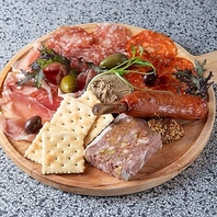 お酒がすすむお料理を多数ご用意