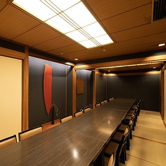 【4名様～30名様】ご家族の慶事から会社宴会まで幅広くご利用いただけます。※お部屋のみのご予約はご遠慮ください。