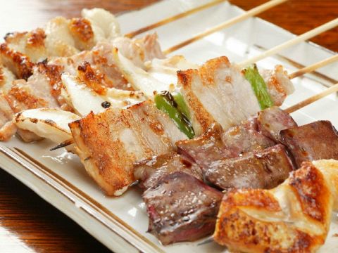三大地鶏のひとつ【名古屋コーチン】串はもちろん、新鮮だから刺身・卵かけご飯も自慢