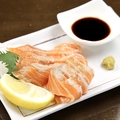 料理メニュー写真 サーモンのお造り