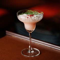 ディル香る白桃とパルミジャーノのフローズンダイキリ