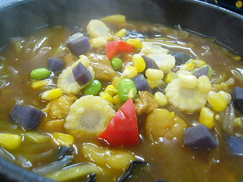 2月のおすすめ　カラフル野菜のカレーそば