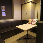 【全室最新機種DAM完備】 当店では、全ルームに最新のカラオケ機器「DAM」を導入しております！圧倒的なサウンドクオリティと豊富な楽曲数で、歌い心地は抜群です◎精度の高い採点機能も楽しめるので、練習から本格的な歌合戦まで、最高の音響環境でカラオケを存分に堪能していただけます♪