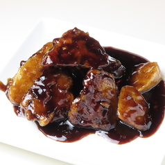 国産豚肉を使用し黒酢チャーシュー◎の写真