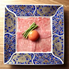 本鮪中とろ絨毯ユッケ