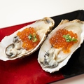 料理メニュー写真&nbsp;生牡蠣いくらのせ 2個セット