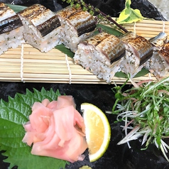 北海道産　秋刀魚炙りの押し寿司