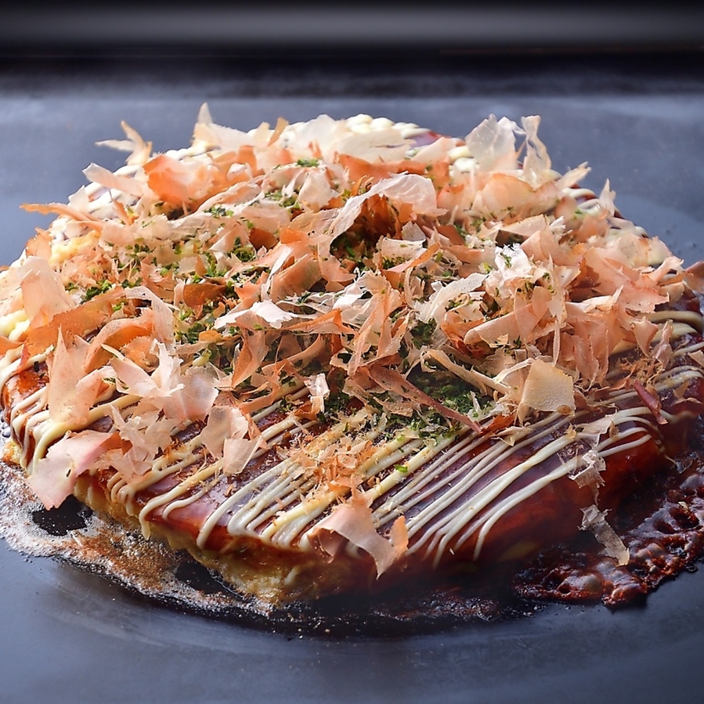 定番の豚玉は旨味を極めた間違いない美味しさ！バリエーション豊かなトッピングであなただけの味に♪