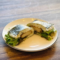 おにぎりバーガー　洋風もしくは和風