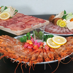 鮮度が良い豪華海老！しゃぶしゃぶと共に楽しめる贅沢な一皿は、記念日やデートにぴったり！