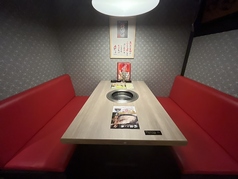 6名様のテーブル席もご用意しております♪